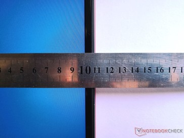 Bordures de côté de l'Alienware m15 de juste 9 mm.