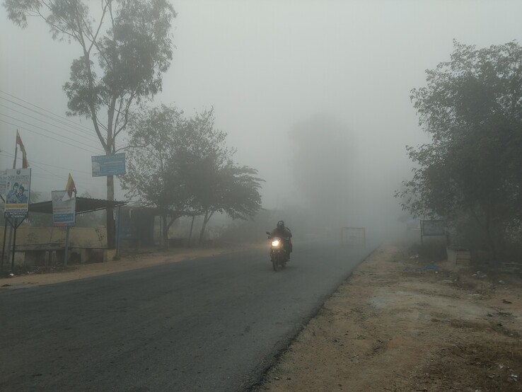 Asus ZenFone Max Pro (M2) - Photo dans la brume.