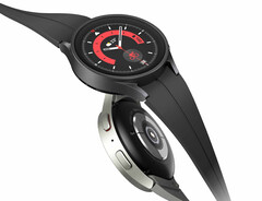 La Galaxy Watch5 Pro ne fait pas 10,5 mm d&#039;épaisseur et ne pèse pas 46,5 g. (Image source : Samsung)