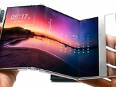 Un prototype d'écran triplement pliable. (Source de l'image : Samsung)