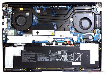 Asus VivoBook Pro 16 : Intérieur