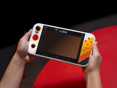 La Gamestation Go dispose d&#039;une variété de commandes sur sa face avant. (Source de l&#039;image : My Arcade)