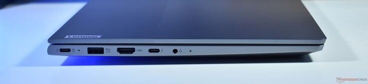 Connexions : Thunderbolt 4, USB-A 3.2 Gen 1, HDMI, Thunderbolt 4, prise audio 3,5 mm
