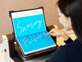 Samsung a mis au point un nouvel écran pliable de 18,1 pouces pour les ordinateurs portables et les tablettes. (Source de l'image : Samsung Display)