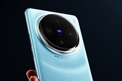Le Vivo X100 Pro sera apparemment proposé en version chic &quot;Celestial Blue&quot;. (Source de l&#039;image : Vivo)