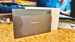 La Tab K12 impressionne non seulement par son design, mais aussi par ses accessoires