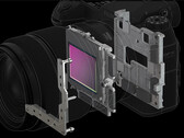 La famille Fujifilm GFX devrait être équipée d'un nouveau capteur en 2025, mais il sera utilisé pour la première fois dans un appareil photo à objectif fixe. (Source de l'image : Fujifilm)