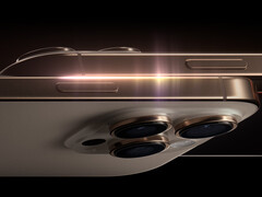 l'iPhone 17 Pro et Pro Max pourrait être doté d'un appareil photo horizontal (Source : Apple)