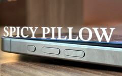 L'iPhone 15 Pro Apple ne semble pas pouvoir échapper à un mauvais lancement. (Source de l'image : u/ACESHIGH10203 sur Reddit - édité)