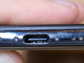 L'ingénieur Ken Pillonel a créé ce qu'il appelle le premier iPhone au monde doté d'un port USB-C. (Image : Ken Pillonel via YouTube)