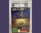 Une console New Nintendo 3DS XL Majora's Mask Limited Edition classée 85+ et scellée dans un boîtier en acrylique (source d'image : r/consoles)