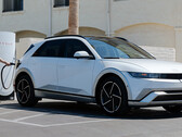 2025 La Hyundai Ioniq 5 peut se brancher directement sur les superchargeurs Tesla (Image source : Hyundai)