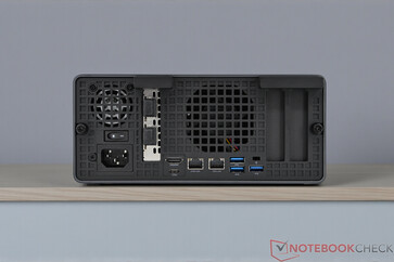 Minisforum MS-02 Ultra - Connexions sur le panneau arrière