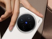 La série Vivo X200 sera officiellement dévoilée en Chine le 14 octobre. (Source de l'image : Weibo)