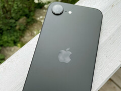 L&#039;iPhone 16e Apple. (Source de l&#039;image : Notebookcheck/Manuel Masiero)