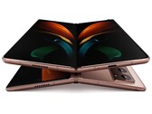 Le support du S-Pen sur le Galaxy Z Fold 3 pourrait rendre redondant l'alignement des notes du Galaxy (Source de l'image : Samsung) 