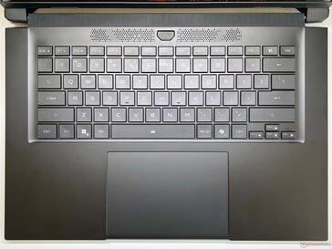 Gigabyte Aero X16 : Clavier et pavé tactile