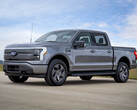 Le F-150 Lightning de Ford recevra d'importantes mises à jour sous le capot pour 2024. (Source de l'image : Ford)