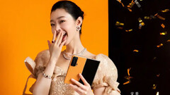 Le Magic V est la vedette d'un nouveau teaser. (Source : Esquire)