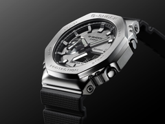 Gros plan sur le cadran de la Casio G-Shock x Mandalorian collab.
