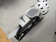 L'appareil prend très peu de place lorsqu'il est rangé debout