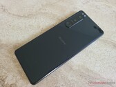 Le Xperia 5 III est l'un des derniers smartphones de Sony à recevoir Android 13. (Image source : NotebookCheck)