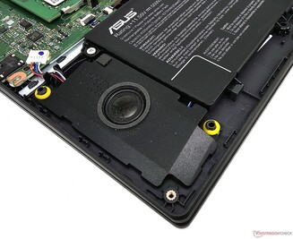 Le VivoBook 15X est équipé de haut-parleurs stéréo orientés vers le bas