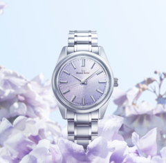 La Grand Seiko SBGW323 présente un cadran à motif violet doux et magnifique du mont Iwate inspiré de la fleur de kiri (Source d'image : Grand Seiko)