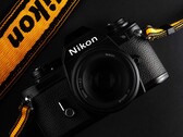 Nikon pourrait bientôt passer entre les mains du géant de l'optique EssilorLuxottica.