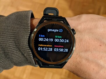 Sur la base des données collectées, la montre calcule les temps pour des distances spécifiques.