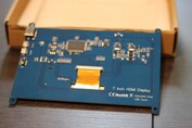 Trois ports sont visibles, et notre modèle ne prend pas en charge la saisie tactile