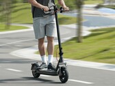 Le scooter électrique Elite de Xiaomi devrait être lancé dans le monde entier en 2025. (Source de l'image : Xiaomi)