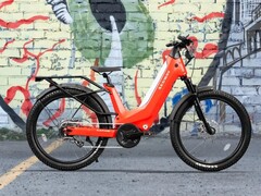 Le vélo électrique Segway Xafari est désormais disponible en rouge cramoisi (Image source : Segway)