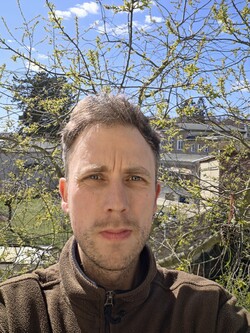 Selfie avec la caméra frontale de 12 MP