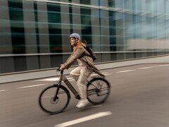 Le vélo électrique Decathlon Btwin LD 940E Connect est disponible sur de nouveaux marchés. (Source de l'image : Decathlon)