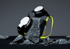Le Form Smart Swim 2 Pro est censé être nettement plus robuste que le modèle de base grâce au verre Gorilla Glass 3 (source : Form)