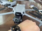 Le DJI Air 3S devrait améliorer les Air 2S et Air 3 dans de nombreux domaines. (Source de l'image : @Quadro_News)