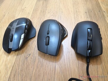 De droite à gauche : Razer Naga X, Logitech Performance MX, Logitech G602