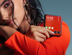 Le Razr 50 Ultra ressemble beaucoup à son prédécesseur. (Source de l&#039;image : Motorola)