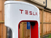 Les Superchargeurs de Tesla continuent d'être vandalisés (image : KPRC Click2Houston)