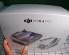 Le DJI Mini 4 Pro a déjà été déballé. (Source de l'image : Igor Bogdanov)