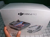 Le DJI Mini 4 Pro a déjà été déballé. (Source de l'image : Igor Bogdanov)