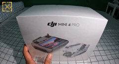 Le DJI Mini 4 Pro a déjà été déballé. (Source de l&#039;image : Igor Bogdanov)