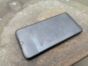 Xiaomi Redmi 7 - À l'extérieur - Luminosité maximale.