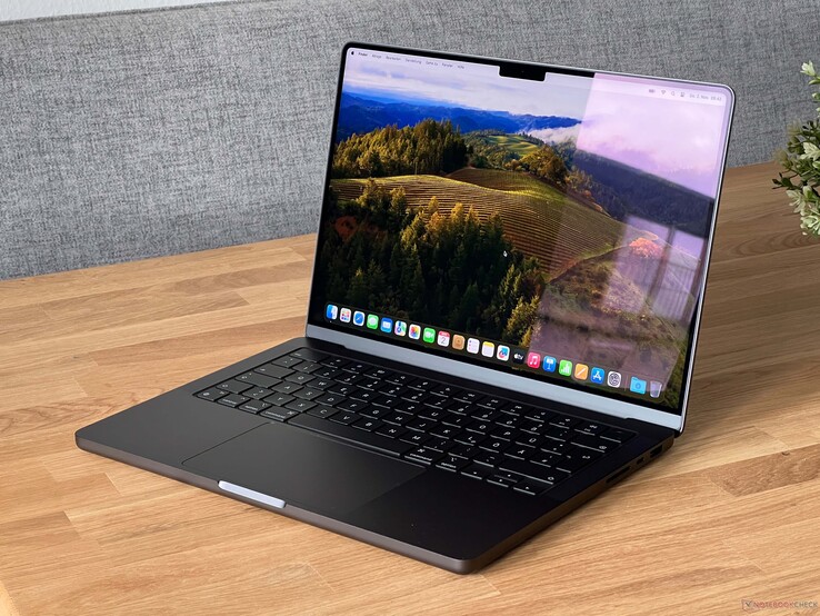 Applele MacBook Pro 14 avec le M3 Max est l'ordinateur portable de 14 pouces le plus rapide en termes de performances du processeur.