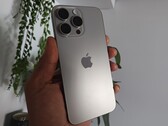 Ce n'est pas votre imagination, l'iPhone 15 Pro est plus chaud au repos que les iPhones précédents. (Image : Notebookcheck)