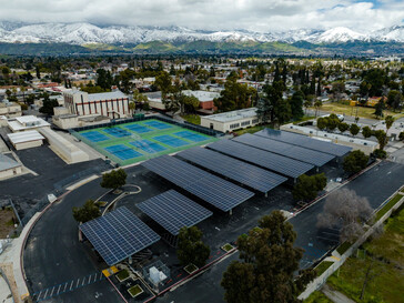 Toiture d'un parking à San Bernardino, Californie (image : DSD Renewables)