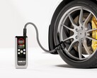 Le gonfleur de pneus Gooloo GT160 Dual est doté d'un écran LED couleur intelligent (Image source : Gooloo)