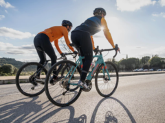 Les vélos électriques Crow Gravital sont équipés d'un système Fazua Ride 50. (Image source : Crow)