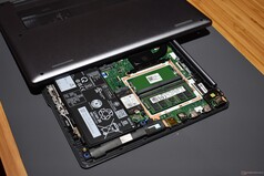 Lenovo IdeaPad Vibe : composants internes évolutifs.